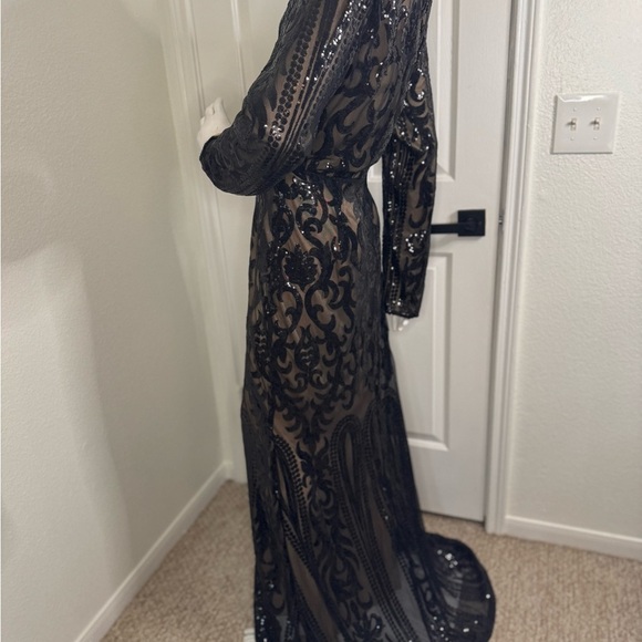 Miss Ord Elegant Black Sequin Evening Gown - Picture 7 of 13